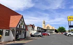 Super 8 By Wyndham Albuquerque Downtown